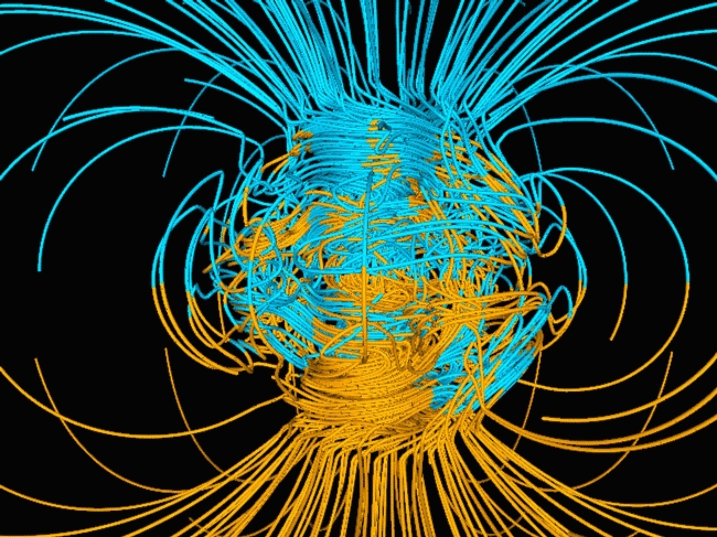 Voici une simulation informatique représentant les lignes du champ magnétique terrestre. L'absence de symétrie révèle que notre planète n'est ni parfaitement ronde, ni homogène et uniforme. 